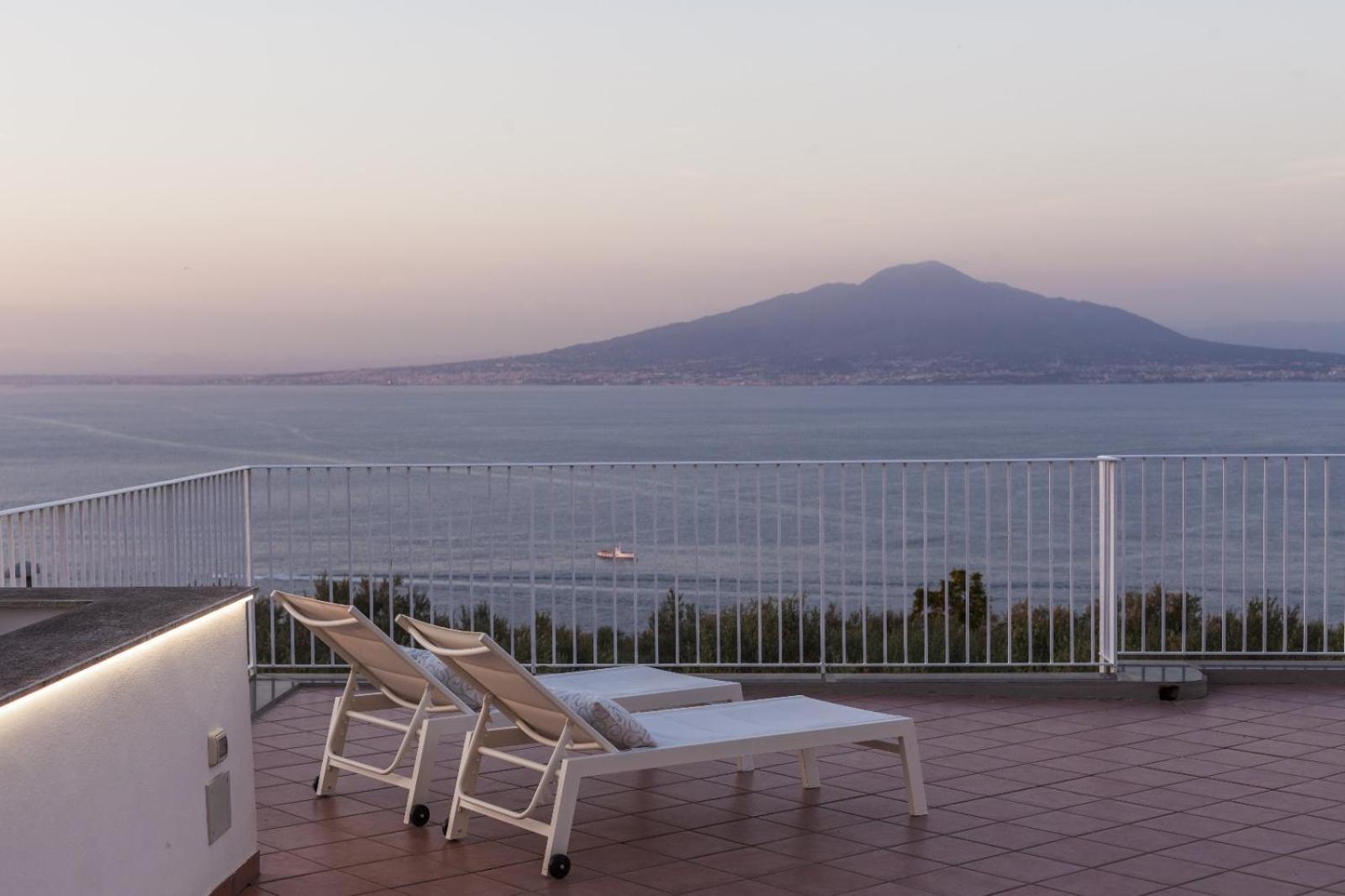 La Terrazza Sul Golfo Sorrento Exterior foto